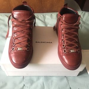 Balenciagas, Size 42 E